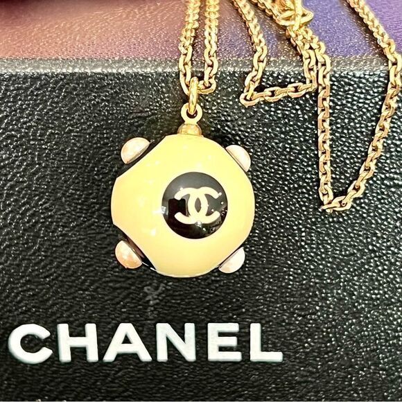 Chanel Vintage Ball Necklace - Picture 1 of 9